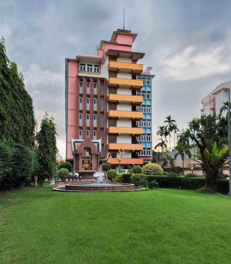 Khách sạn Capital Mansion - Sha Certified 3*